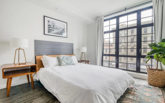photo 3 of 138 Bowery