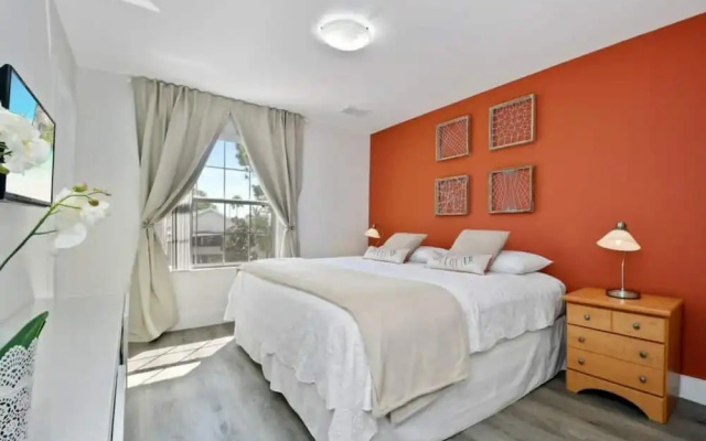 photo 2 of 139 Stunning Home Inside Disney Area