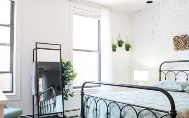 photo 5 of 139-2w Prime West Village Furnished 2BR Best Value