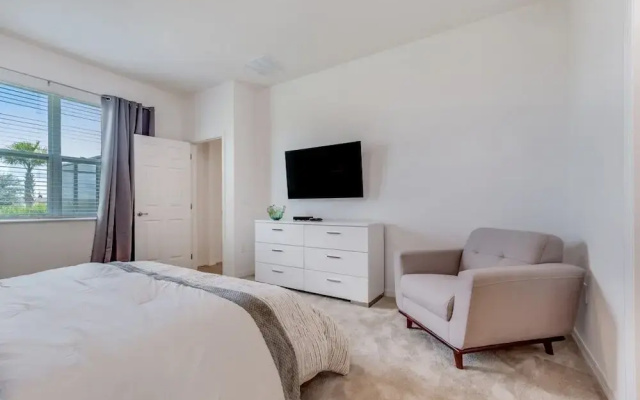 photo 2 of 14 Bedroom 11 Bathrrom Sleeps 30 Over 6250 sq Feet 14 Home by Redawning