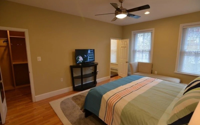 photo 4 of 1424 Northwest Townhome #1042 - 3 Br Townhouse
