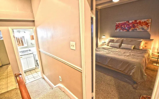 photo 3 of 1440 Northwest Apartment #1058 - 2 Br Apts