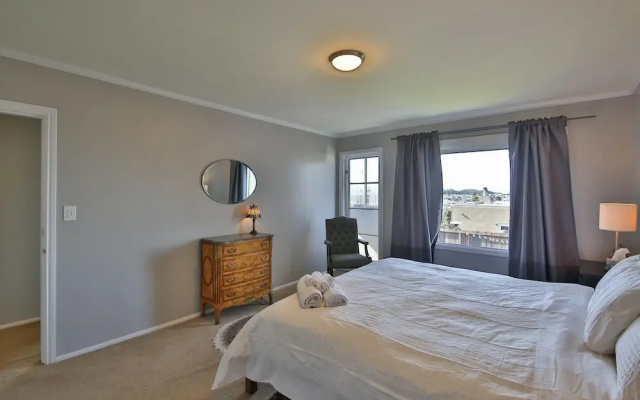 photo 3 of 145 Stanyan Street Apartment 2 Bedrooms 2 Bathrooms Apts