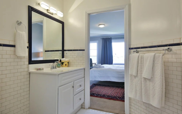 photo 4 of 145 Stanyan Street Apartment 2 Bedrooms 2 Bathrooms Apts