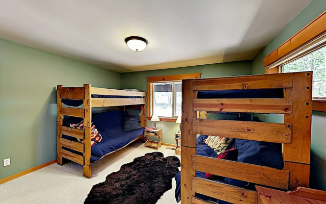 photo 4 of 14550 Truckee - 4 Br Home