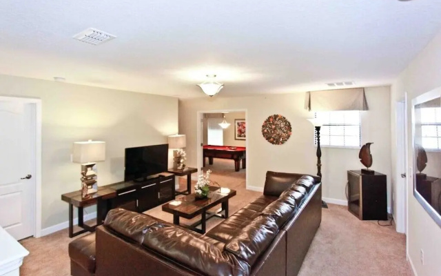 photo 5 of 1473 Myrtlewood Street 8 Bedroom Home