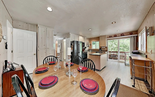 photo 2 of 1495melo 3 Bedroom Home