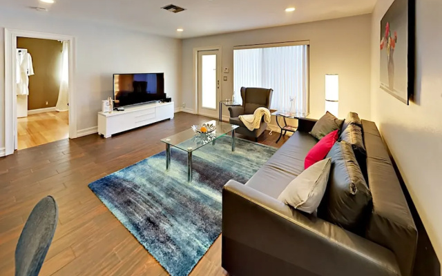 photo 3 of 1500 SW 22nd Street Home 3 Bedrooms 2 Bathrooms Home
