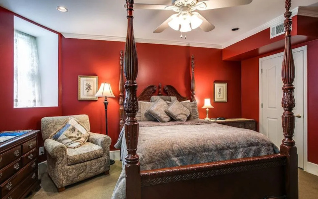 photo 3 of 1501 Linden Manor Bed and Breakfast
