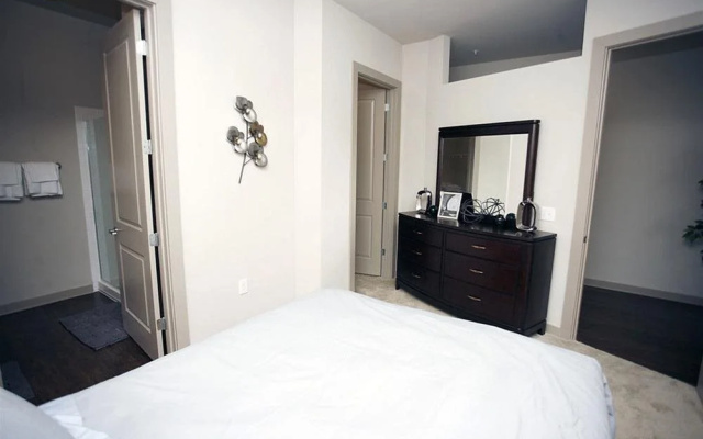 photo 3 of 1505 Demonbreun By Sitsquare Suites