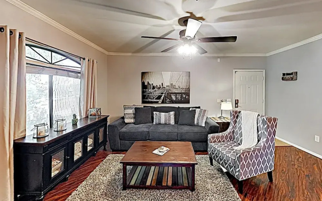 photo 2 of 15095 Scottsdale - 2 Br Condo