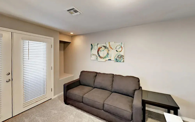 photo 3 of 15221 Clubgate Drive Condo Unit 2104 1 Bedroom 1.5 Bathroom Condo