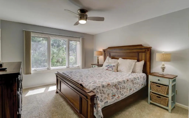 photo 5 of 153 Colonnade 2 BR Golf Condo Shipyard