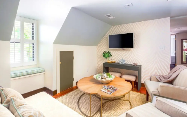 photo 3 of 154 D Spring Street - 2 BR / 1 BA Holiday home 2
