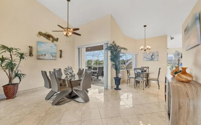 photo 4 of 15432 Aribe Avenue