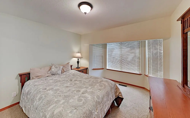 photo 5 of 1559nort 3 Bedroom Home