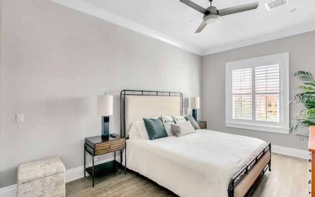 photo 4 of 158 Brightwater Condo by RedAwning