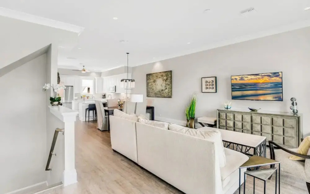 photo 5 of 158 Brightwater Condo by RedAwning