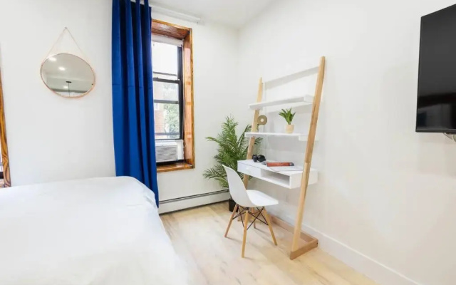 photo 3 of 1597-13 I Brand new Studio Prime Upper East W D