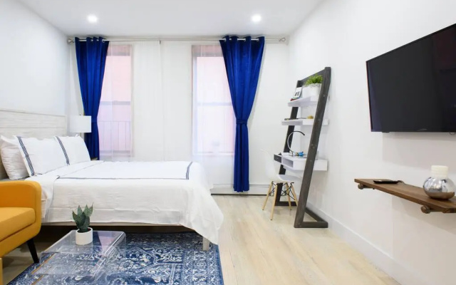 photo 5 of 1597-9 Renovated Studio Prime UES WD in Unit