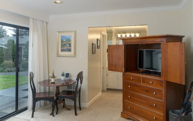 photo 4 of 1600 Atlas Peak Rd Condo Units 271 and 272 2 Bedrooms 2 Bathrooms Cond