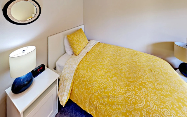 photo 5 of 1638 S Edgewood St Home 3 Bedrooms 1 Bathroom Home