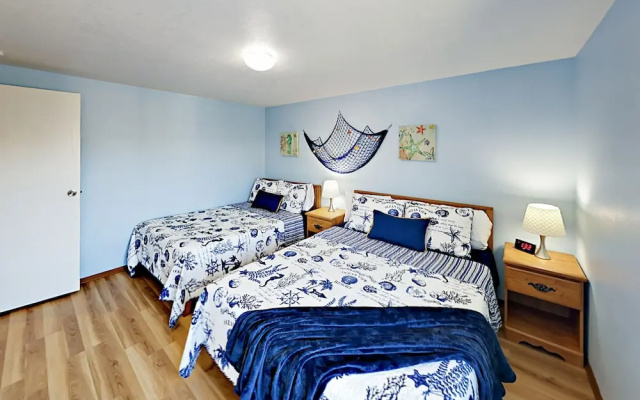 photo 4 of 1658 S Edgewood Home 3 Bedrooms 2 Bathrooms Home
