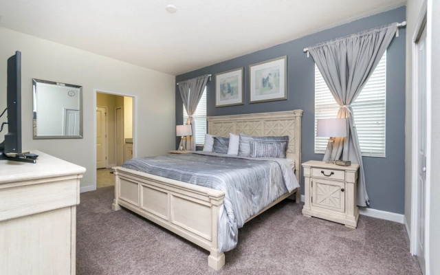 photo 2 of 1669 Moonvalley Drive