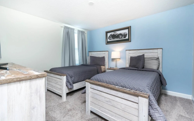 photo 3 of 1669 Moonvalley Drive