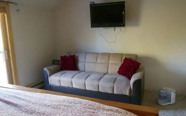 photo 2 of #1695 Winterpoint 2 Bedroom, 2.5 Bath, Walk to Snowflake Lift