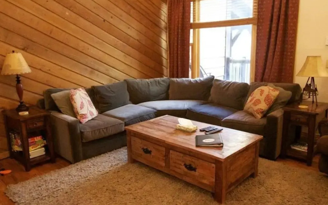 photo 3 of #1695 Winterpoint 2 Bedroom, 2.5 Bath, Walk to Snowflake Lift