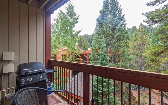 photo 5 of #1715 Tannenbaum II - Right on the River, Super Close to Quicksilver Lift and Walk to Main! 2 Bed, 3 Bath, Perfect Condo for Ski or Summer Getaway!