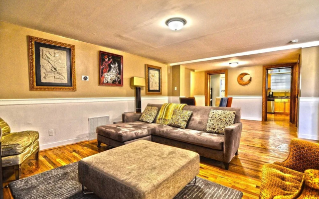 photo 2 of 1717 Northwest Apartment #1030 - 2 Br Apts