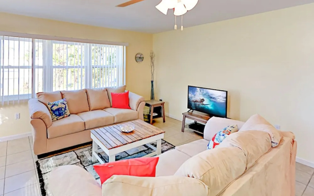 photo 2 of 1724 Wharf Rd Home 3 Bedrooms 2 Bathrooms Home