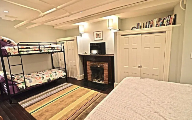 photo 2 of 1729 Northwest Apartment #1057 - 1 Br Apts