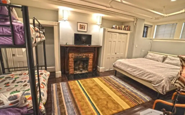 photo 5 of 1729 Northwest Apartment #1057 - 1 Br Apts