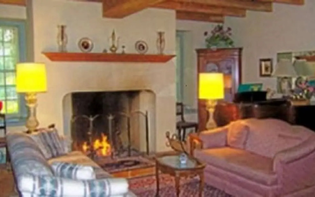 photo 5 of 1732 Folke Stone Bed and Breakfast