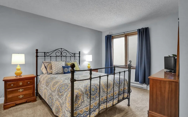 photo 2 of 177 Lake Street Condo Unit 24 4 Bedrooms 3 Bathrooms Condo
