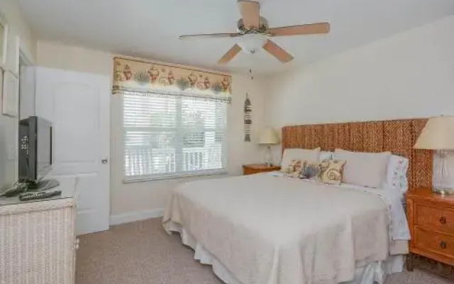 photo 2 of 1800H - Seconds to the Beach by RedAwning