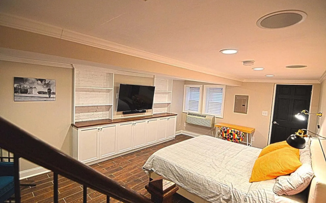photo 2 of 1826 Northwest Townhome #1060 - 3 Br Townhouse