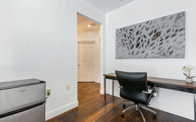 photo 3 of 1832 Airy 4 BR in Garden District
