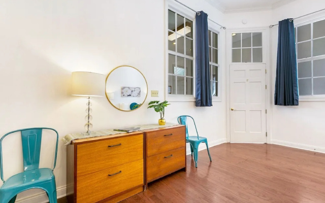 photo 5 of 1832 Airy 4 BR in Garden District