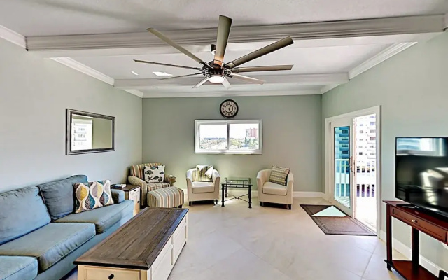 photo 4 of 18320 Gulf Blvd Condo Unit 404