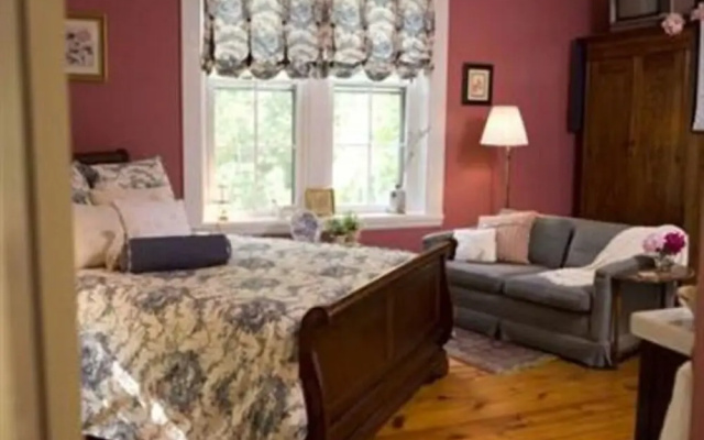 photo 2 of 1861 Inn Bed & Breakfast