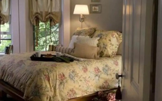 photo 3 of 1861 Inn Bed & Breakfast