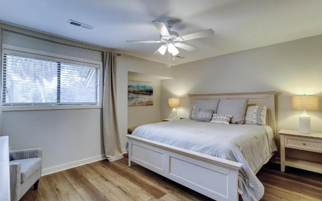 photo 5 of 188 The Greens 2 BR Shipyard Golf Condo