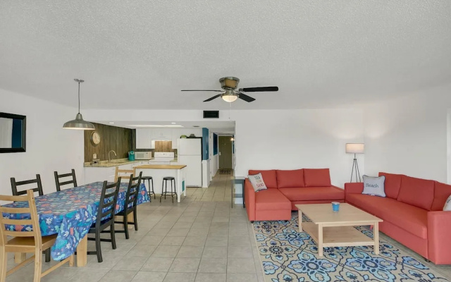 photo 3 of 19610 Gulf Blvd Condo Unit 109 2 Bedrooms 2 Bathrooms Condo