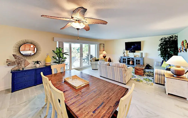 photo 4 of 19610 Gulf Blvd Condo Unit 203 2 Bedrooms 2 Bathrooms Condo