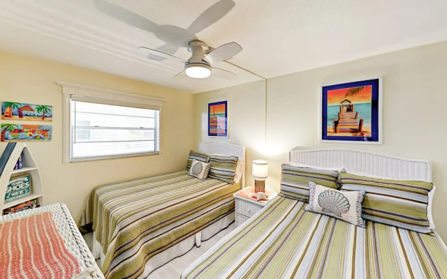 photo 5 of 19610 Gulf Blvd Condo Unit 203 2 Bedrooms 2 Bathrooms Condo