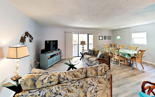 photo 3 of 19823 Gulf Blvd Condo Unit 9 2 Bedrooms 2.5 Bathrooms Condo